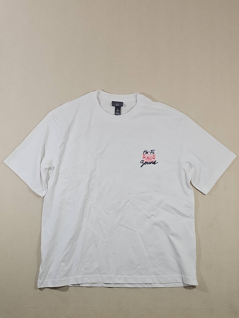 H&M White Short Sleeve Tee with Small Red & Black Chest Print
